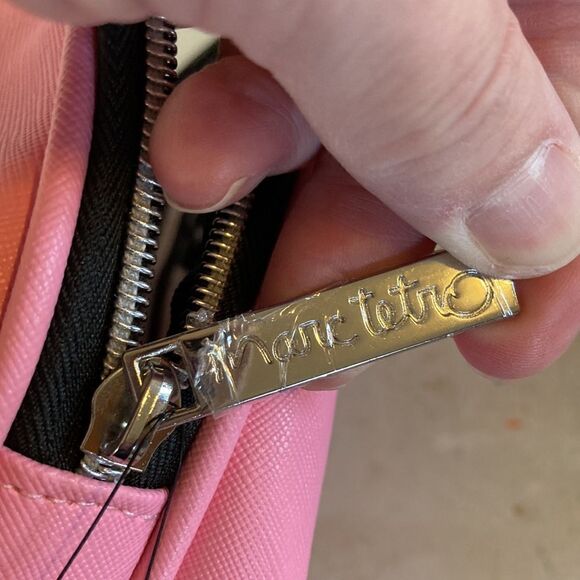 Marc Tetro Zipper Bag - Picture 7 of 7